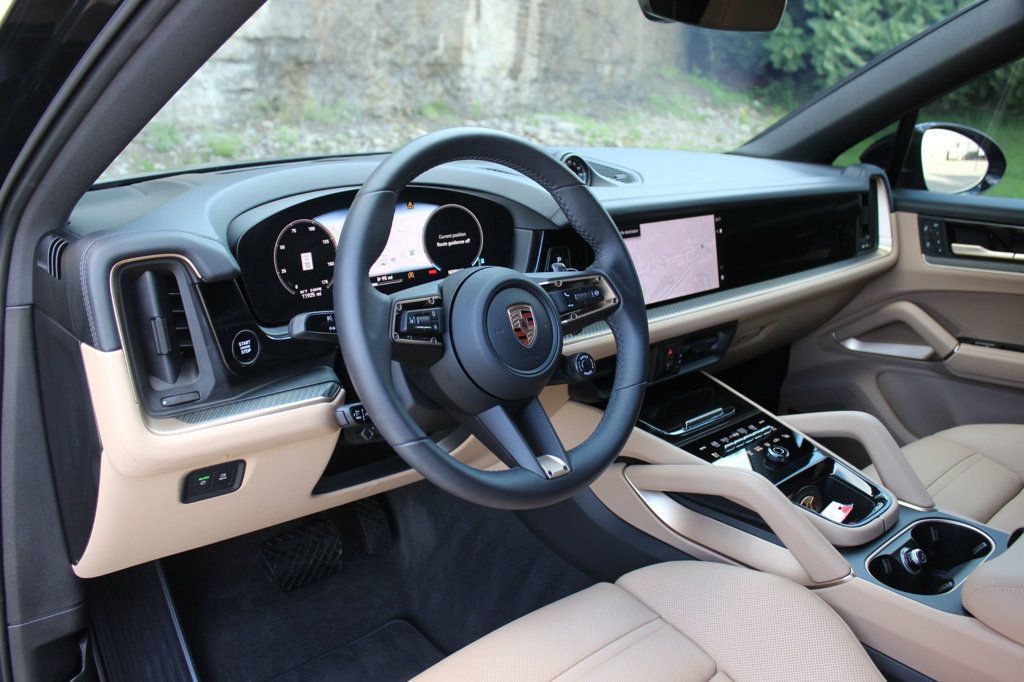Used 2025 Porsche Cayenne Coupe AWD/4WD image 20