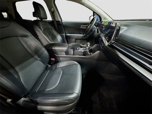 Used 2023 Kia Sportage EX image 31