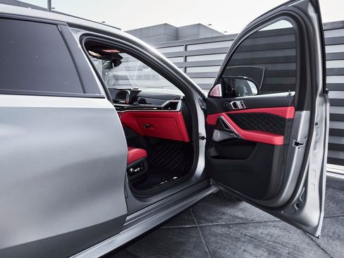 Used 2026 BMW X6 M Competition w/ Executive Package AWD/4WD image 24