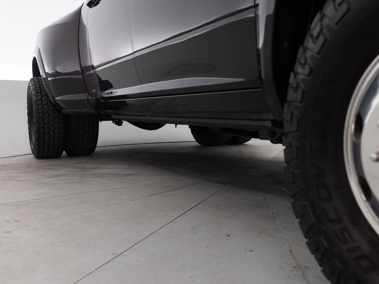 Used 2018 RAM 3500 Laramie w/ Sport Appearance Group AWD/4WD image 23