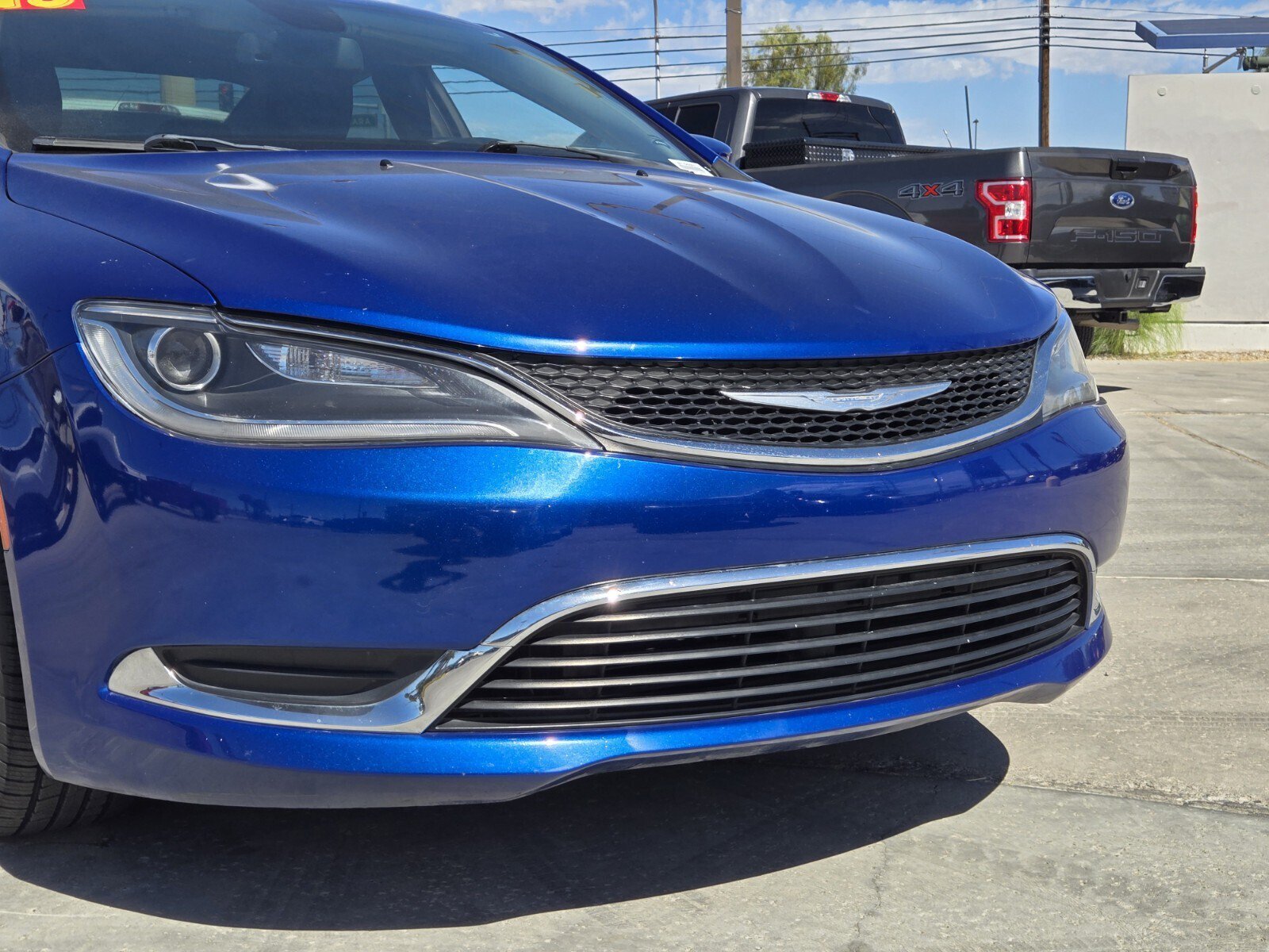Used 2015 Chrysler 200 Limited w/ Convenience Group FWD image 5
