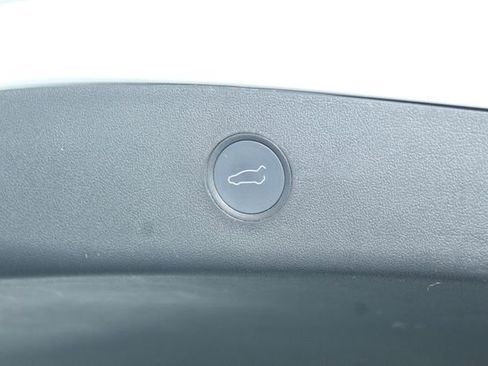 Used 2022 Tesla Model 3 Long Range image 13