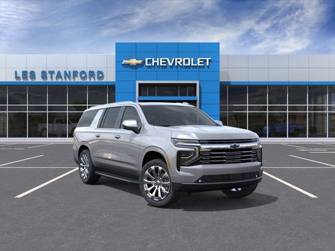 New 2026 Chevrolet Suburban Premier w/ Sun And Tow Package AWD/4WD image 1
