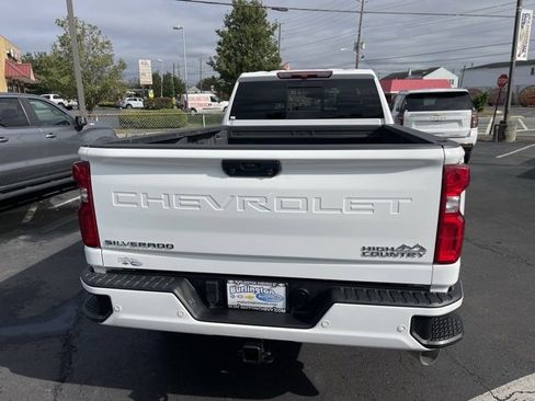 Used 2024 Chevrolet Silverado 3500 High Country image 5