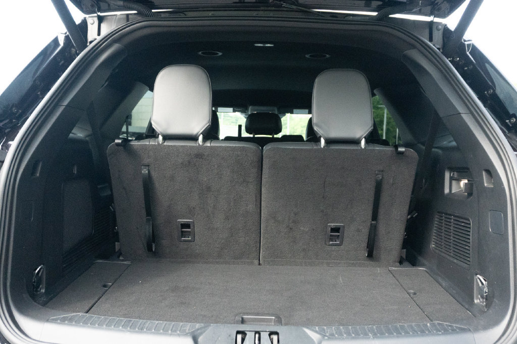 Used 2025 Ford Explorer ST-Line RWD image 16