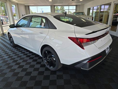 New 2026 Hyundai Elantra Sport FWD image 5