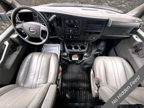 Used 2020 GMC Savana 2500 RWD image 13