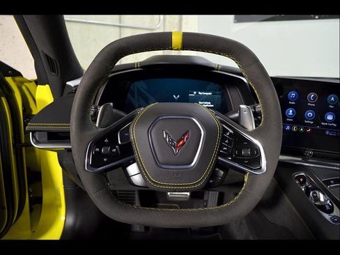 Used 2022 Chevrolet Corvette Stingray Premium Cpe w/ Z51 Performance Package RWD image 14