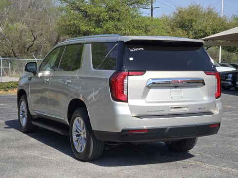 Used 2021 GMC Yukon SLT w/ Rear Media and Nav Package image 6