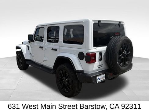 Used 2025 Jeep Wrangler Unlimited Sahara AWD/4WD image 6