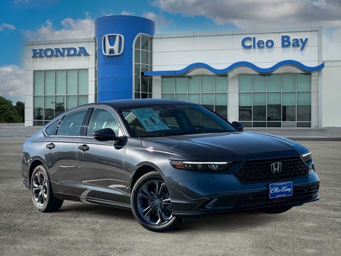 New 2025 Honda Accord EX-L image 1