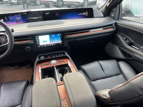 New 2026 Lincoln Navigator L Black Label image 32