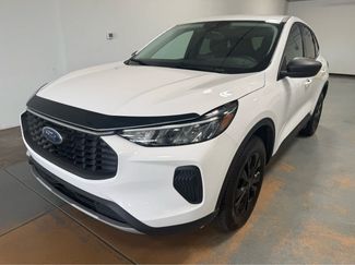 Used 2025 Ford Escape Active AWD/4WD video 1