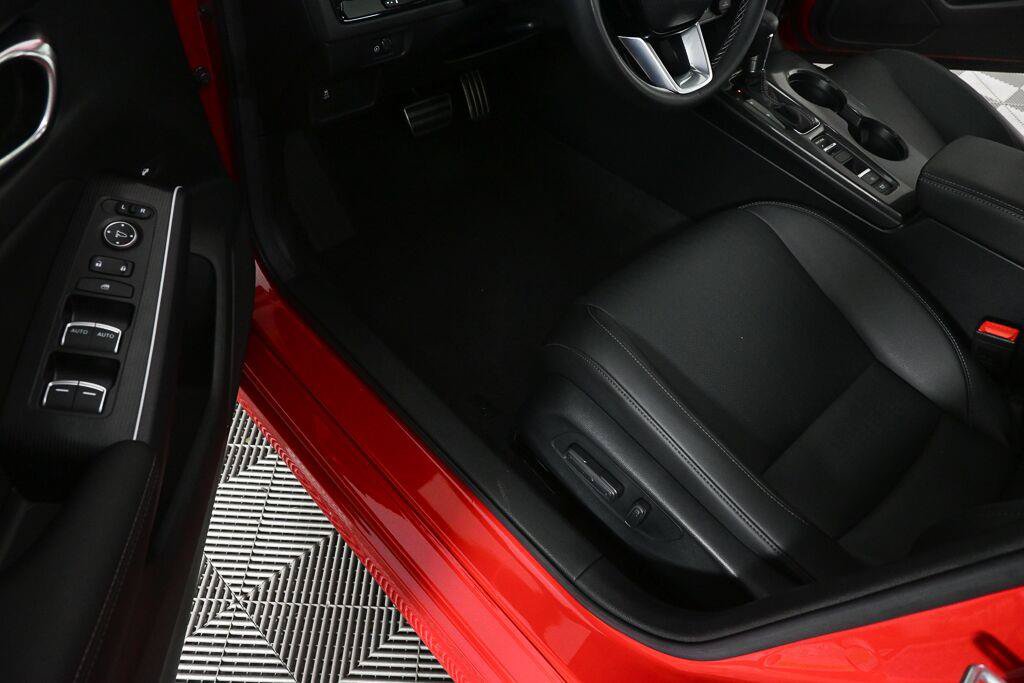 Used 2025 Honda Civic Sport Touring image 3