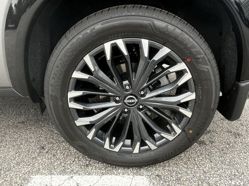 New 2026 Nissan Rogue Platinum AWD/4WD image 11