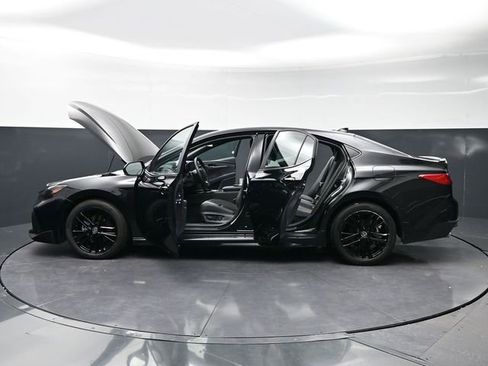 Used 2025 Toyota Camry SE image 41