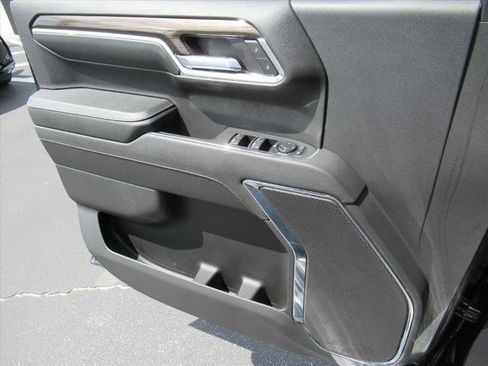 Used 2024 Chevrolet Silverado 1500 LT image 29