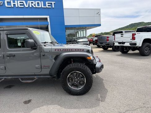 Used 2022 Jeep Gladiator Rubicon w/ Trailer Tow Package AWD/4WD image 2