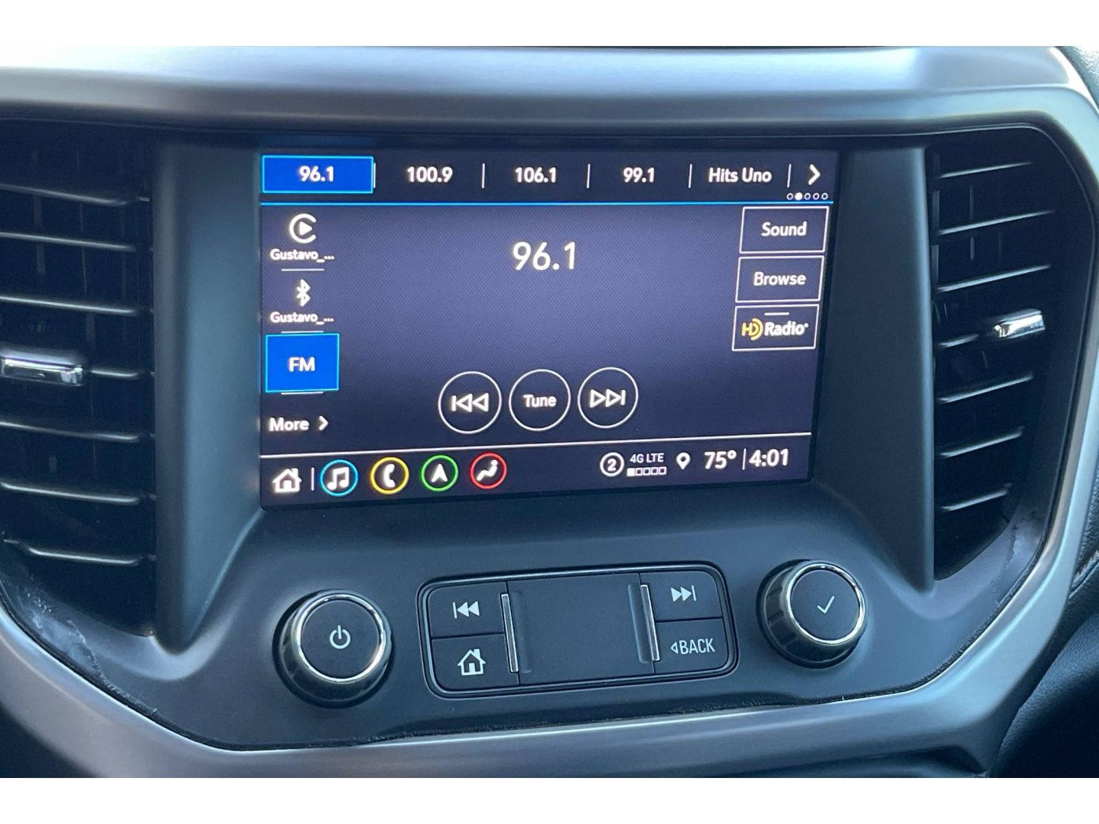 Used 2021 GMC Acadia AT4 w/ Technology Package AWD/4WD image 28