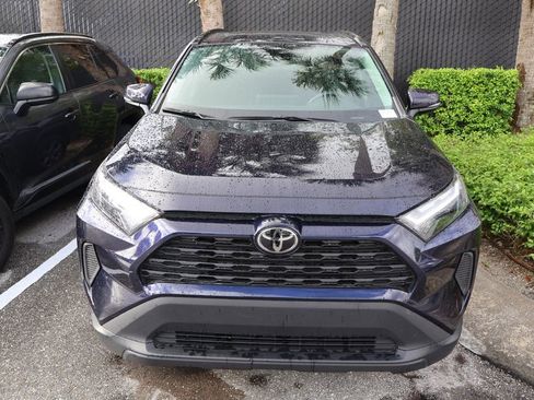 Used 2023 Toyota RAV4 XLE w/ Convenience Package image 5