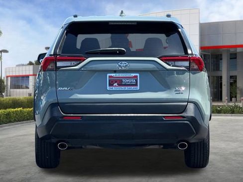 Certified 2021 Toyota RAV4 XLE w/ Convenience Package AWD/4WD image 6