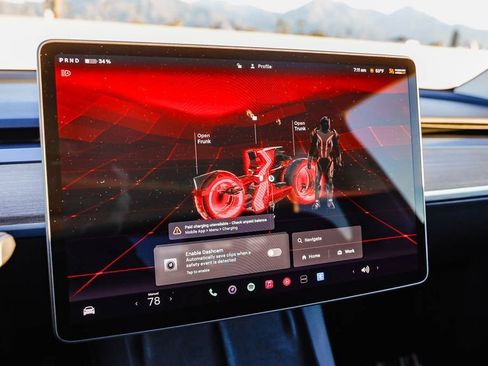 Used 2024 Tesla Model Y Performance image 24