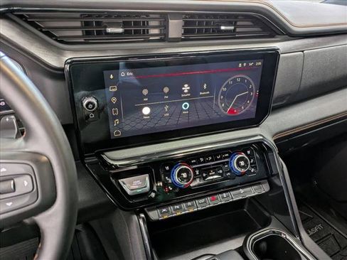 Used 2024 GMC Sierra 1500 AT4 w/ Technology Package image 11