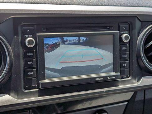 Used 2016 Toyota Tacoma SR5 w/ SR5 Appearance Package (SN) RWD image 21