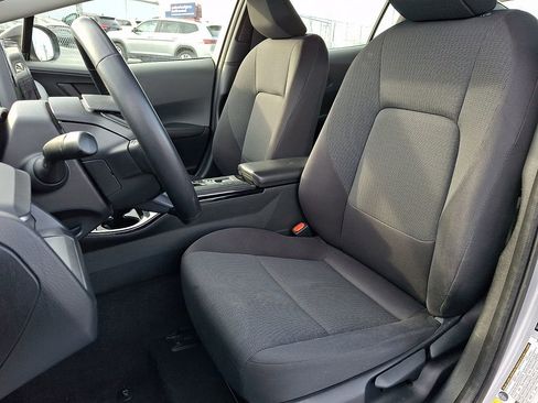 Used 2024 Toyota Prius LE image 8