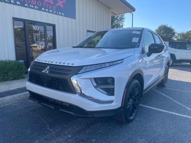 Used 2022 Mitsubishi Eclipse Cross LE AWD/4WD image 2
