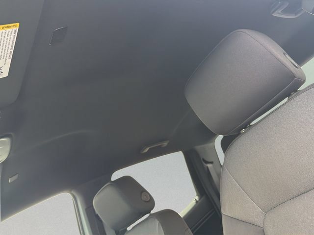 Used 2023 Chevrolet Colorado W/T RWD image 17