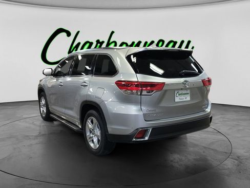 Used 2018 Toyota Highlander Limited FWD image 3