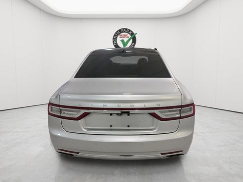 Used 2017 Lincoln Continental Reserve w/ Technology Package FWD image 4
