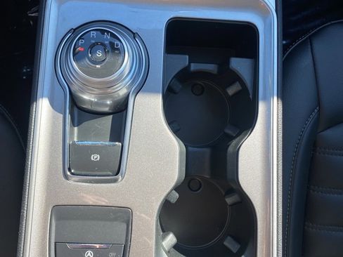 Used 2024 Ford Edge SEL w/ Convenience Package image 15