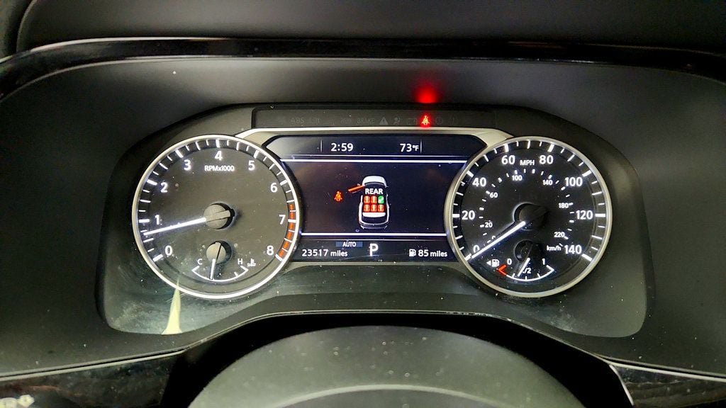 Used 2025 Nissan Pathfinder SL AWD/4WD image 15