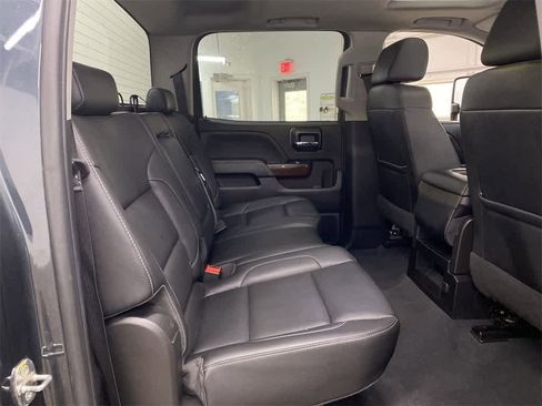 Used 2019 GMC Sierra 2500 SLT w/ Duramax Plus Package image 18