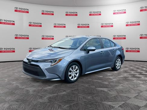 Used 2024 Toyota Corolla LE FWD image 1