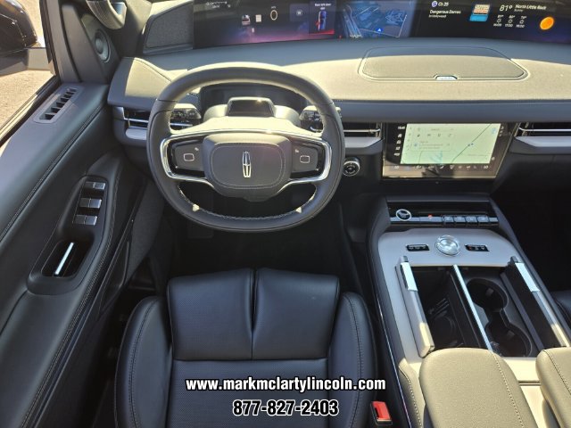 New 2027 Lincoln Navigator Reserve w/ Jet Appearance Package AWD/4WD image 11