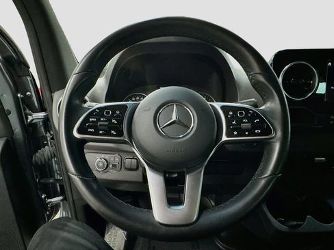 Used 2024 Mercedes-Benz Sprinter 2500 image 11
