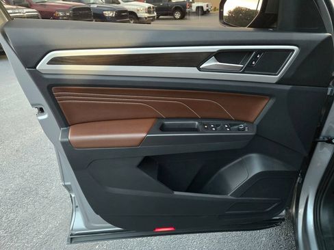 Used 2022 Volkswagen Atlas SE AWD/4WD image 11