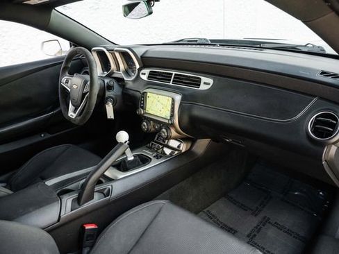 Used 2015 Chevrolet Camaro SS w/ SS Performance Package image 22