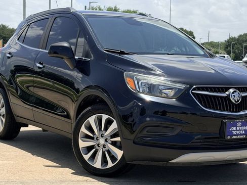 Used 2020 Buick Encore Preferred w/ Safety Package FWD image 2