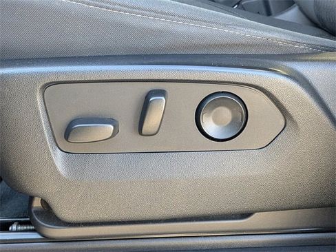 Used 2022 Chevrolet Silverado 1500 LT image 17