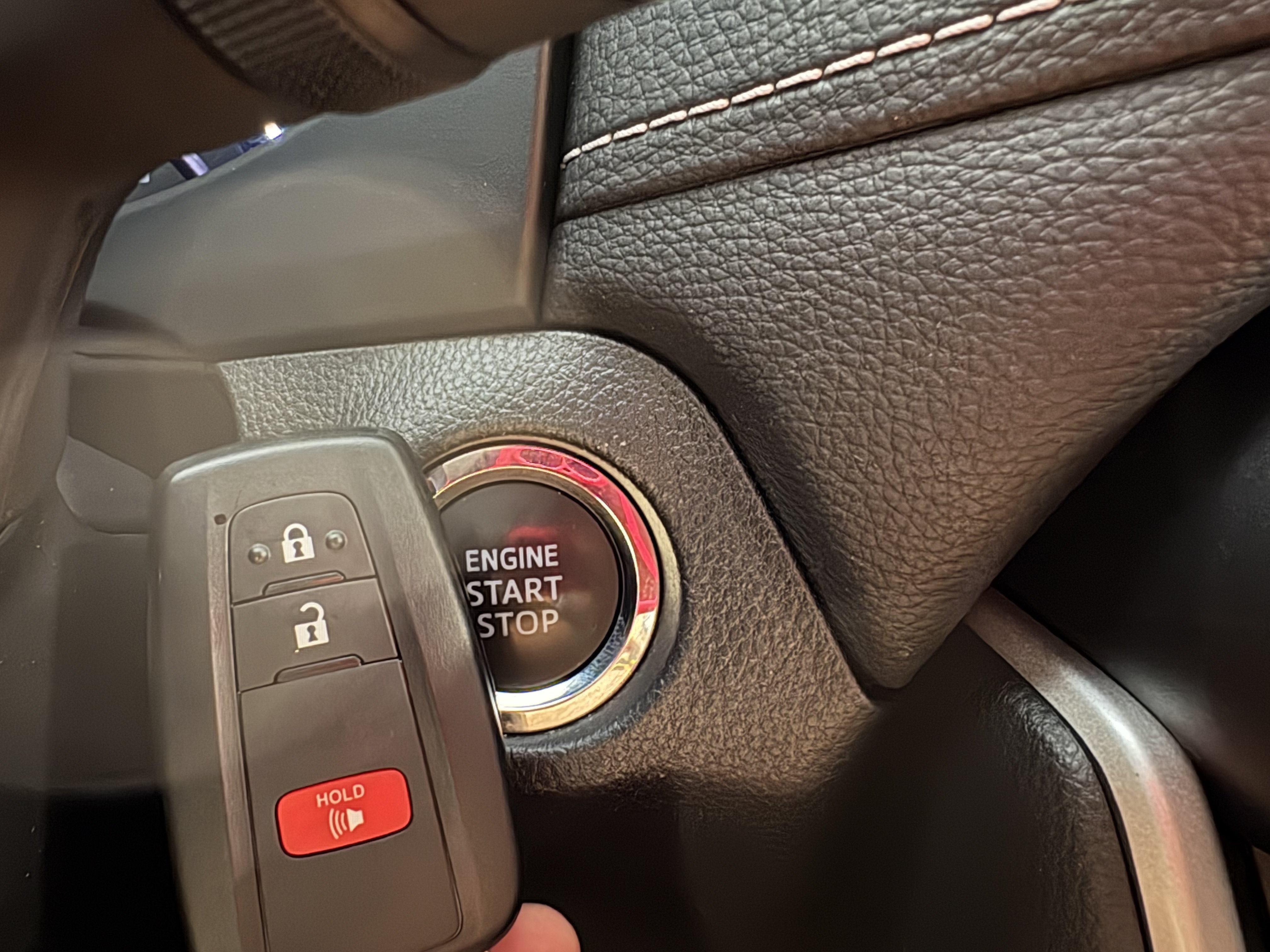 Certified 2025 Toyota RAV4 XLE FWD image 27