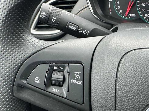 Used 2022 Chevrolet Trax LS w/ Tint and Cruise Package image 32