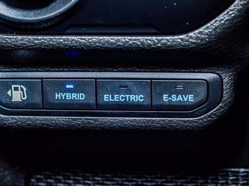 Used 2022 Jeep Wrangler Unlimited Sahara image 15