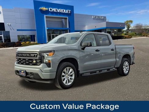 Used 2024 Chevrolet Silverado 1500 Custom image 4