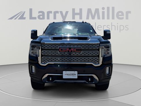 Used 2021 GMC Sierra 2500 Denali w/ Denali Black Diamond Edition AWD/4WD image 9