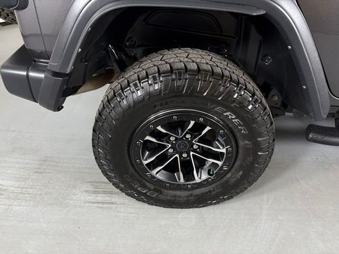 Used 2024 Jeep Wrangler Unlimited Sport AWD/4WD image 11