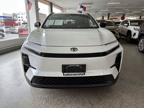 Certified 2026 Toyota C-HR AWD/4WD image 8